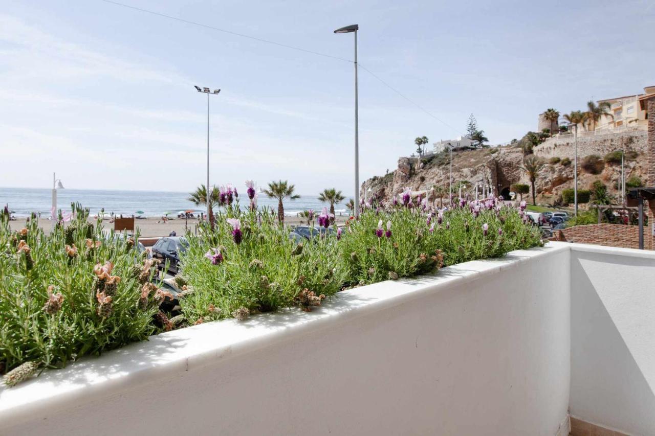 Vila Rincon Del Mar Watch Waves Roll In From The Lavenderfringed Balcony Rincón de la Victoria Exteriér fotografie